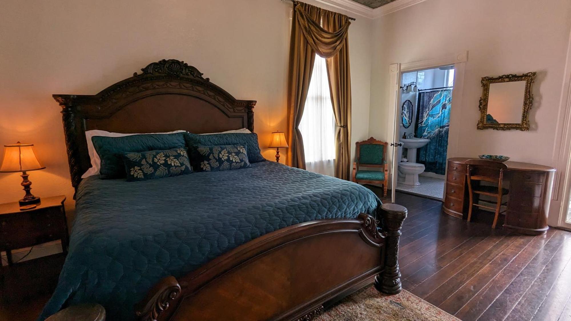 The 1890 Freeman House Hotel Galveston Room photo